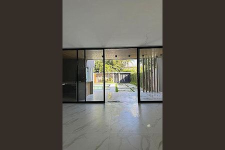 Casa à venda com 4 quartos, 350m² em Barra da Tijuca, Rio de Janeiro