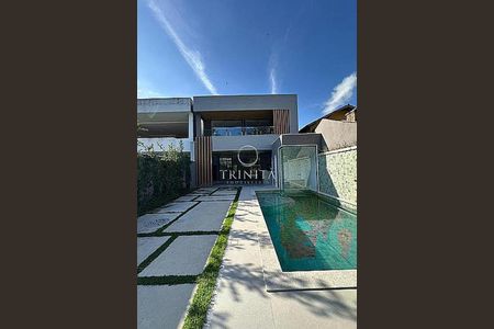 Casa à venda com 4 quartos, 350m² em Barra da Tijuca, Rio de Janeiro