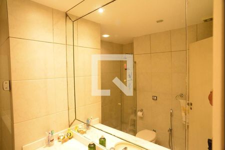Apartamento para alugar com 300m², 5 quartos e 2 vagas Apartamento para alugar com 300m², 5 quartos e 2 vagasBanheiro
