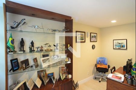Sala de apartamento para alugar com 5 quartos, 300m² em Barra da Tijuca, Rio de Janeiro