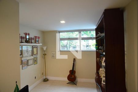 Apartamento para alugar com 300m², 5 quartos e 2 vagas Apartamento para alugar com 300m², 5 quartos e 2 vagasSala