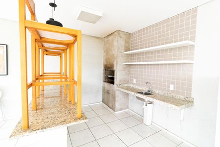 Apartamento à venda com 44m², 2 quartos e 1 vaga Apartamento à venda com 44m², 2 quartos e 1 vagaÁrea comum - Churrasqueira