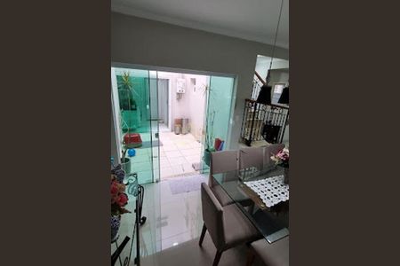 Casa à venda com 3 quartos, 180m² em Pestana, Osasco