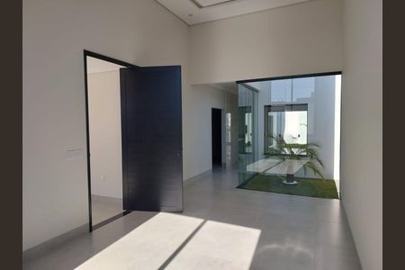 Casa para alugar com 180m², 3 quartos e 3 vagas Casa para alugar com 180m², 3 quartos e 3 vagasSala