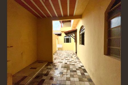 Casa para alugar com 150m², 2 quartos e 1 vaga Casa para alugar com 150m², 2 quartos e 1 vagaQuintal