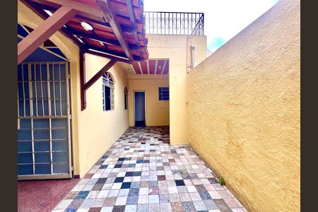 Casa para alugar com 150m², 2 quartos e 1 vaga Casa para alugar com 150m², 2 quartos e 1 vagaQuintal