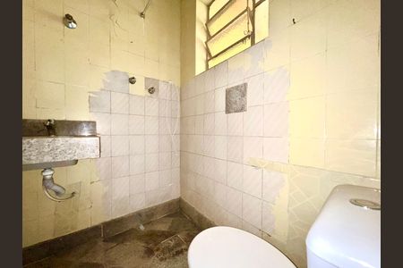 Casa para alugar com 150m², 2 quartos e 1 vaga Casa para alugar com 150m², 2 quartos e 1 vagaBanheiro