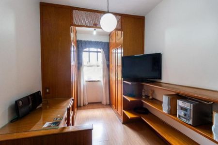 Casa à venda com 3 quartos, 260m² em Mirandópolis, São Paulo