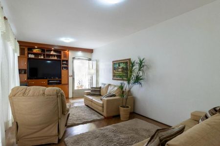 Casa à venda com 3 quartos, 260m² em Mirandópolis, São Paulo
