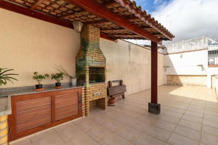 Casa à venda com 260m², 3 quartos e 2 vagas