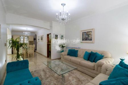 Casa à venda com 3 quartos, 260m² em Mirandópolis, São Paulo