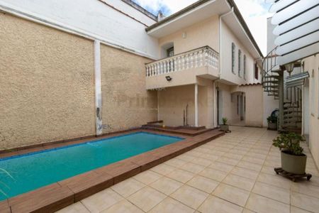 Casa à venda com 260m², 3 quartos e 2 vagas