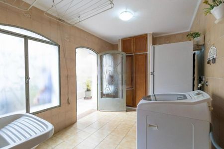 Casa à venda com 260m², 3 quartos e 2 vagas