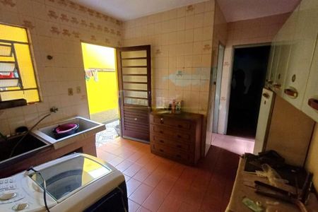 Casa à venda com 198m², 3 quartos e 2 vagas