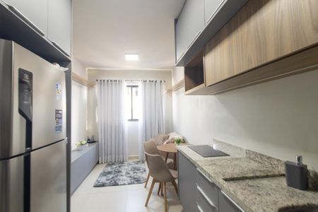 Sala/Cozinha de kitnet/studio para alugar com 1 quarto, 35m² em Água Verde, Curitiba
