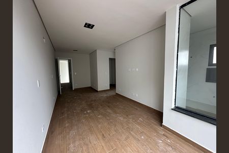 Casa de condomínio à venda com 130m², 3 quartos e 2 vagas Casa de condomínio à venda com 130m², 3 quartos e 2 vagasSuíte