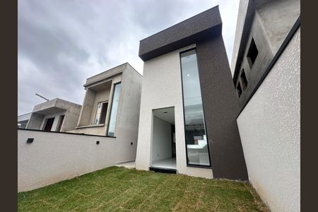 Casa de condomínio à venda com 130m², 3 quartos e 2 vagas Casa de condomínio à venda com 130m², 3 quartos e 2 vagasGaragem