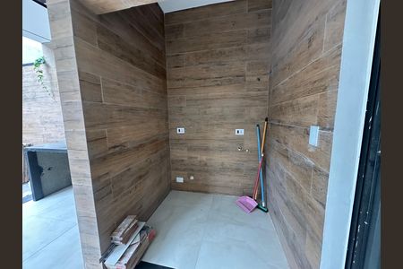 Casa de condomínio à venda com 130m², 3 quartos e 2 vagas Casa de condomínio à venda com 130m², 3 quartos e 2 vagasÁrea de Serviço