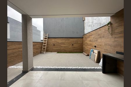Casa de condomínio à venda com 130m², 3 quartos e 2 vagas Casa de condomínio à venda com 130m², 3 quartos e 2 vagasQuintal