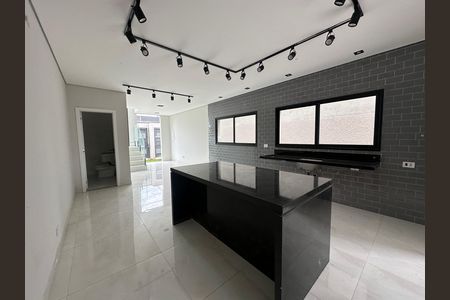 Casa de condomínio à venda com 130m², 3 quartos e 2 vagas Casa de condomínio à venda com 130m², 3 quartos e 2 vagasCozinha