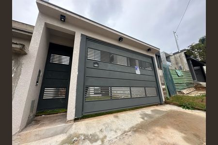 Casa de condomínio à venda com 130m², 3 quartos e 2 vagas Casa de condomínio à venda com 130m², 3 quartos e 2 vagasFachada