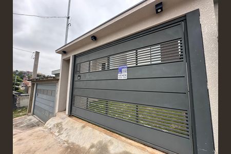Casa de condomínio à venda com 130m², 3 quartos e 2 vagas Casa de condomínio à venda com 130m², 3 quartos e 2 vagasFachada