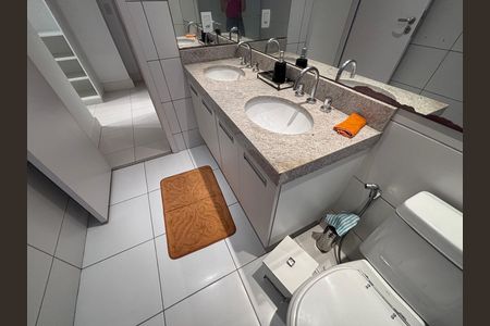 Apartamento para alugar com 174m², 3 quartos e 2 vagas Apartamento para alugar com 174m², 3 quartos e 2 vagasBanheiro do Quarto 3