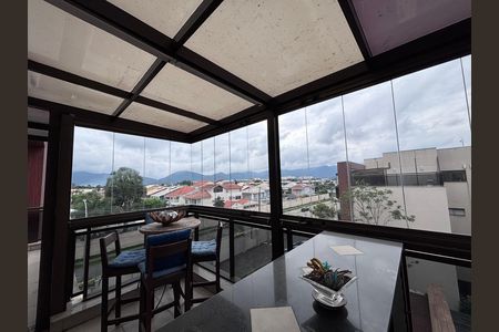 Apartamento para alugar com 174m², 3 quartos e 2 vagas Apartamento para alugar com 174m², 3 quartos e 2 vagasÁrea externa