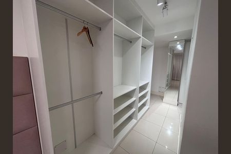 Apartamento para alugar com 174m², 3 quartos e 2 vagas Apartamento para alugar com 174m², 3 quartos e 2 vagasCloset do quarto 3