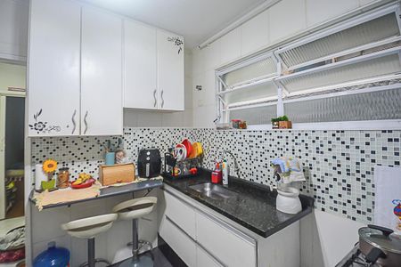 Apartamento à venda com 52m², 2 quartos e 1 vaga Apartamento à venda com 52m², 2 quartos e 1 vagaCozinha