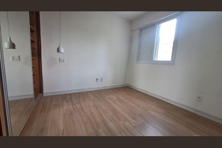 Apartamento para alugar com 72m², 2 quartos e 1 vaga Apartamento para alugar com 72m², 2 quartos e 1 vagaQuarto
