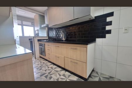 Cozinha de apartamento para alugar com 2 quartos, 72m² em Vila Valenca, São Vicente