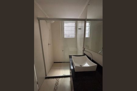Banheiro de apartamento à venda com 2 quartos, 60m² em Morro Santana, Porto Alegre
