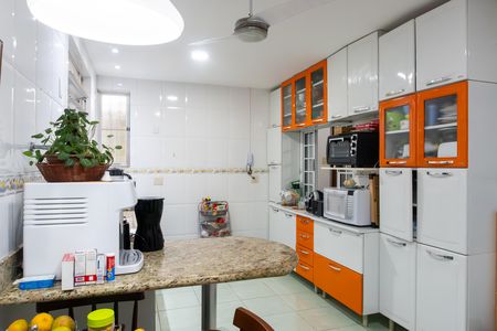 Casa de condomínio à venda com 367m², 4 quartos e 6 vagas