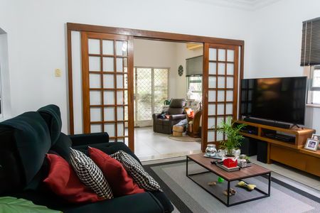 Casa de condomínio à venda com 367m², 4 quartos e 6 vagas
