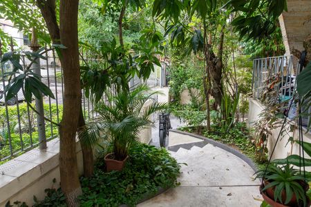 Casa de condomínio à venda com 367m², 4 quartos e 6 vagas