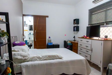 Casa de condomínio à venda com 367m², 4 quartos e 6 vagas