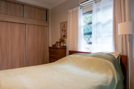 Casa de condomínio à venda com 367m², 4 quartos e 6 vagas