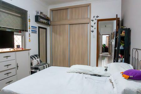 Casa de condomínio à venda com 367m², 4 quartos e 6 vagas