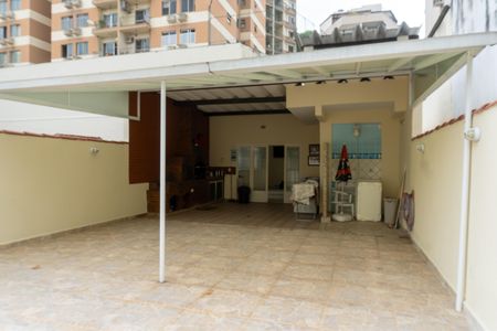 Casa de condomínio à venda com 367m², 4 quartos e 6 vagas