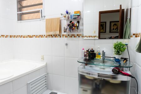Casa de condomínio à venda com 367m², 4 quartos e 6 vagas