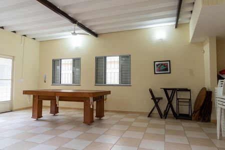 Casa de condomínio à venda com 367m², 4 quartos e 6 vagas