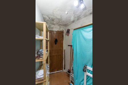 Casa à venda com 210m², 1 quarto e 5 vagas Casa à venda com 210m², 1 quarto e 5 vagasQuarto de Serviço