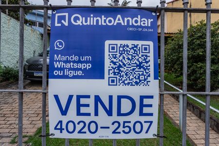 Casa à venda com 210m², 1 quarto e 5 vagas Casa à venda com 210m², 1 quarto e 5 vagasPlaca