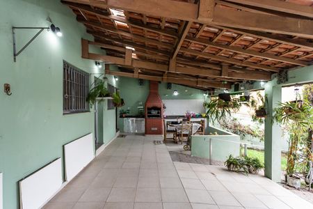 Casa à venda com 210m², 1 quarto e 5 vagas Casa à venda com 210m², 1 quarto e 5 vagasEspaço Gourmet e quintal