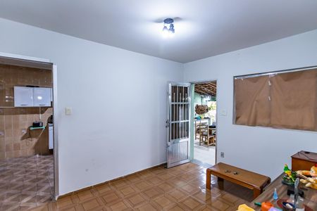 Casa à venda com 210m², 1 quarto e 5 vagas Casa à venda com 210m², 1 quarto e 5 vagasSala