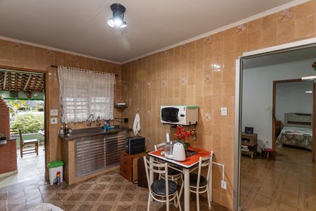 Casa à venda com 210m², 1 quarto e 5 vagas Casa à venda com 210m², 1 quarto e 5 vagasCozinha