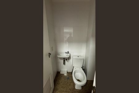 Apartamento à venda com 163m², 3 quartos e 3 vagas Apartamento à venda com 163m², 3 quartos e 3 vagasBanheiro de serviço