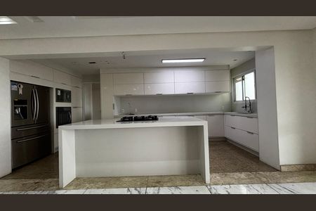 Apartamento para alugar com 163m², 3 quartos e 3 vagas Apartamento para alugar com 163m², 3 quartos e 3 vagasCozinha