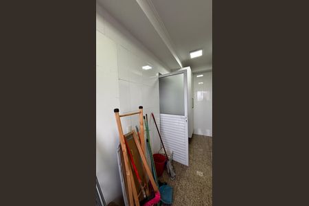 Apartamento para alugar com 163m², 3 quartos e 3 vagas Apartamento para alugar com 163m², 3 quartos e 3 vagasÁrea de Serviço